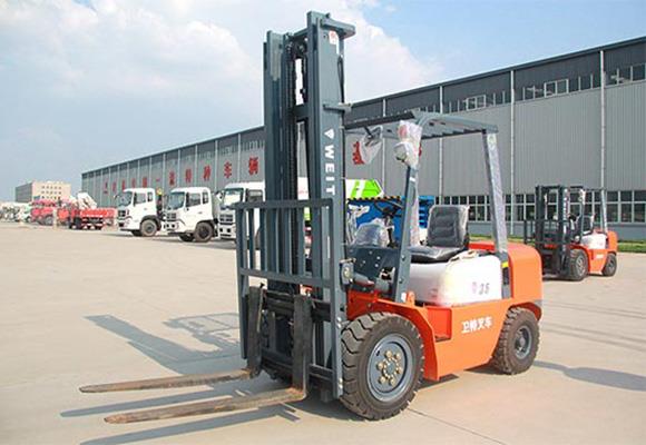 বৈদ্যুতিক Forklift